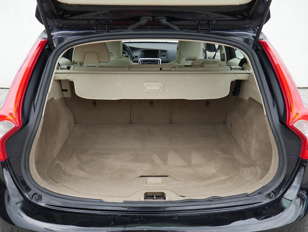 Volvo V60 2.0D 