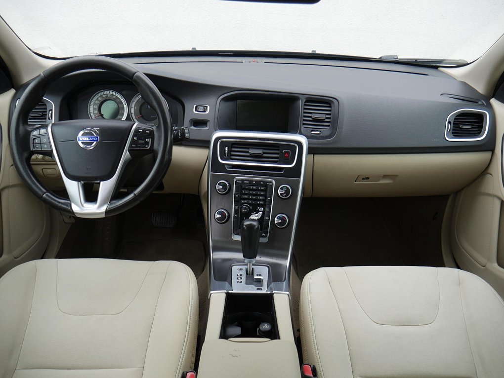 Volvo V60 2.0D 