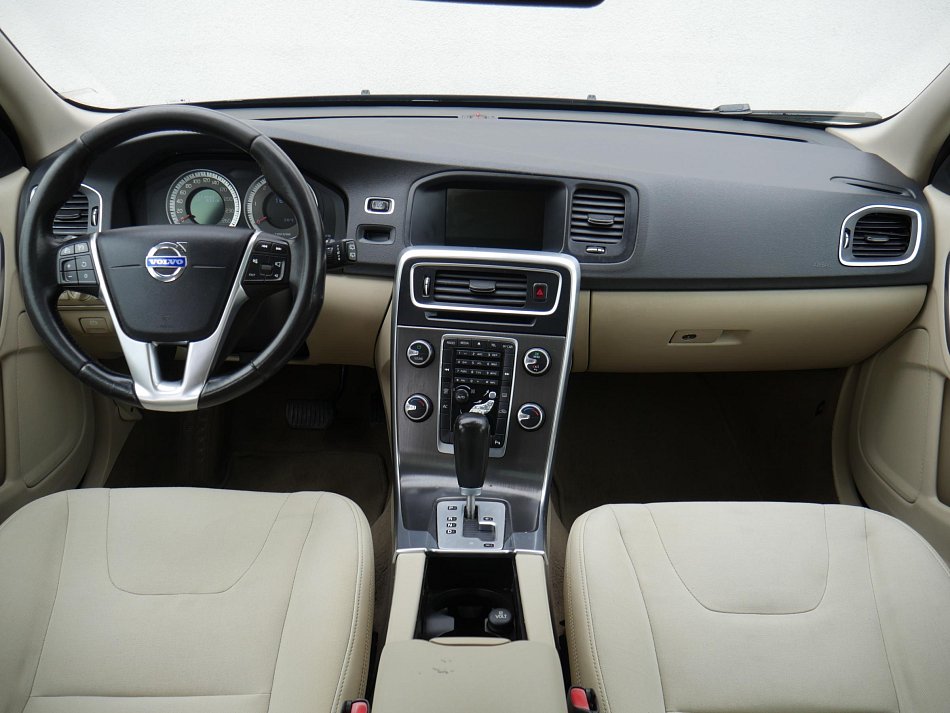 Volvo V60 2.0D 