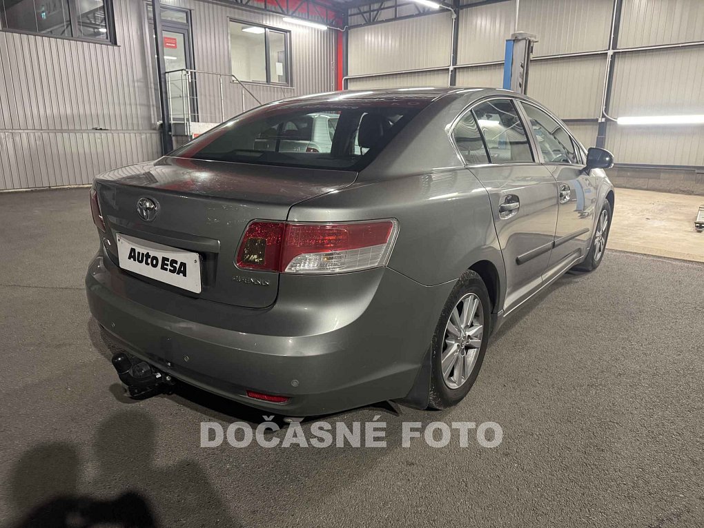 Toyota Avensis 1.8i 