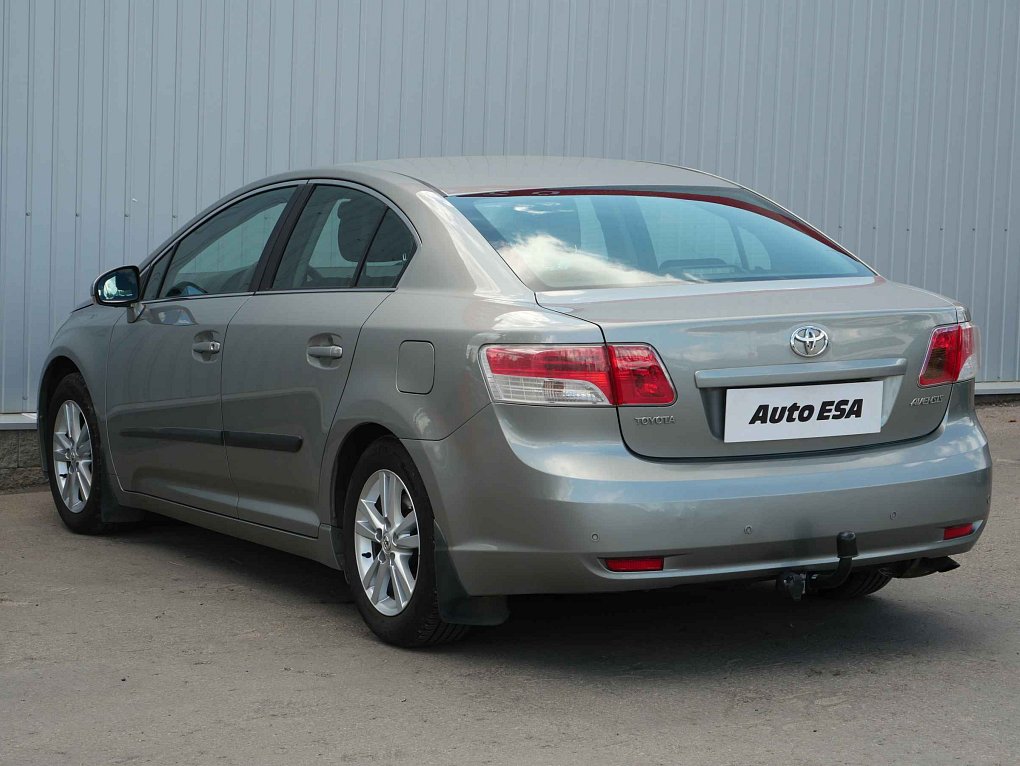 Toyota Avensis 1.8i 