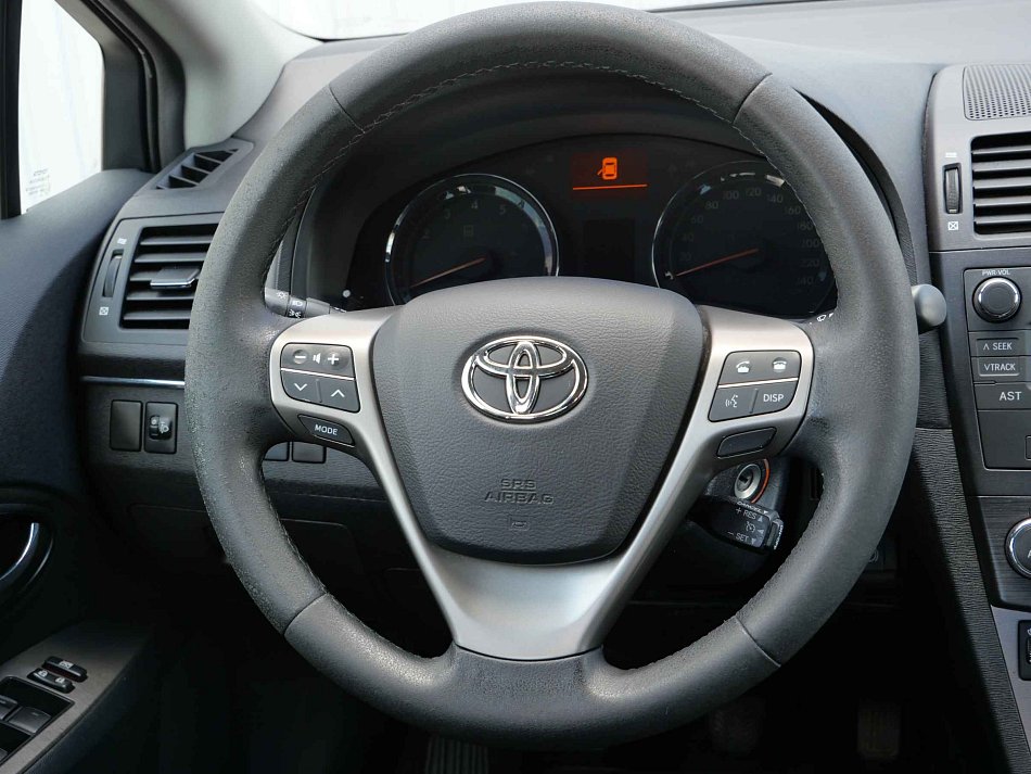 Toyota Avensis 1.8i 