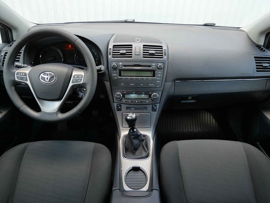 Toyota Avensis 1.8i 