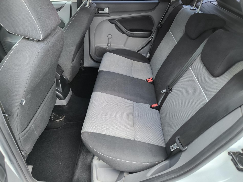 Ford Focus 1.6 16V 
