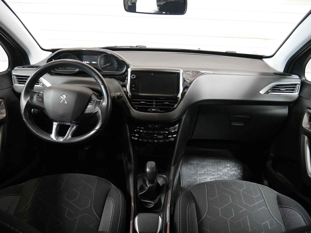 Peugeot 2008 1.2 PT 