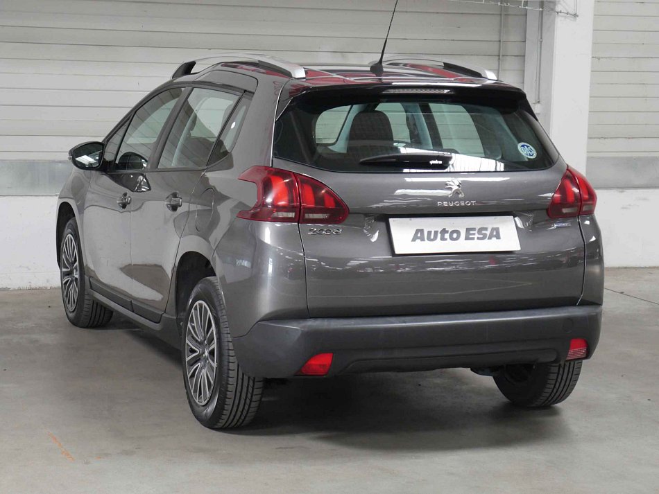 Peugeot 2008 1.2 PT 
