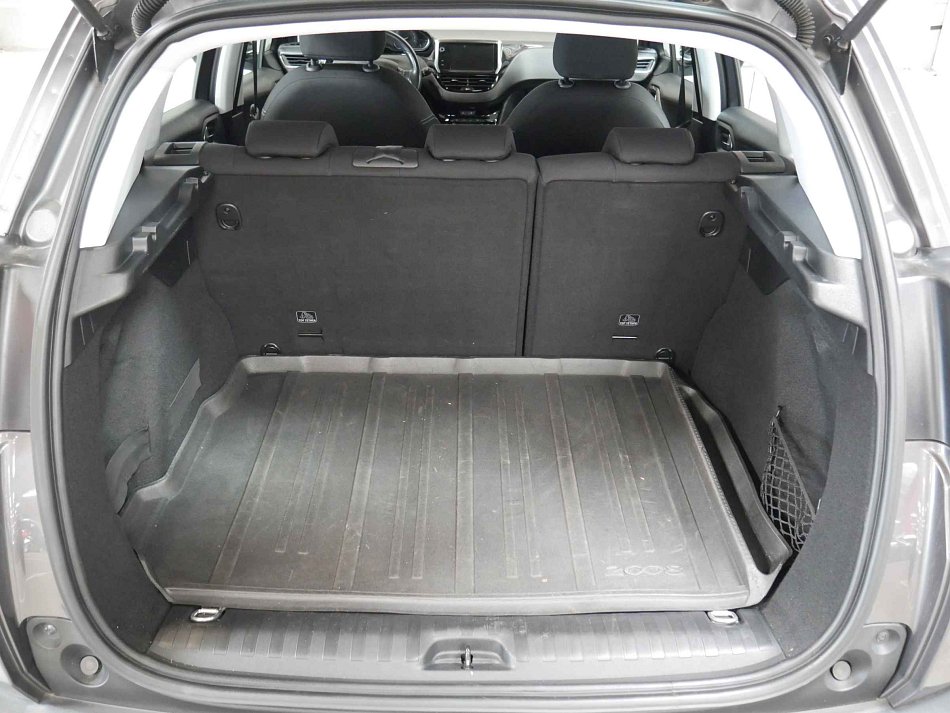 Peugeot 2008 1.2 PT 