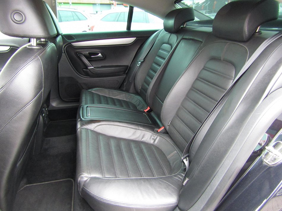 Volkswagen Passat CC 2.0 TDi 