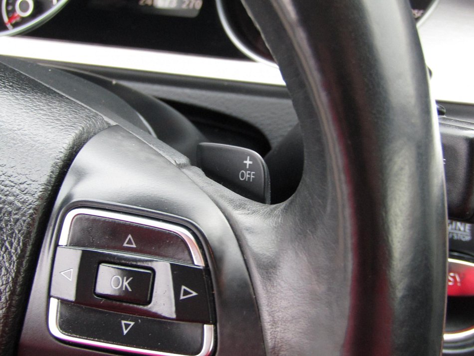 Volkswagen Passat CC 2.0 TDi 