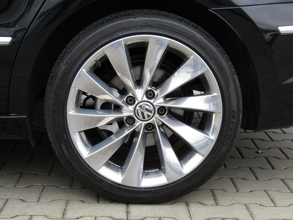 Volkswagen Passat CC 2.0 TDi 
