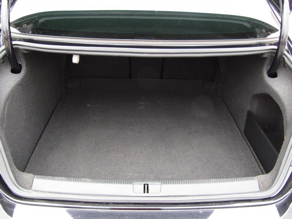 Volkswagen Passat CC 2.0 TDi 
