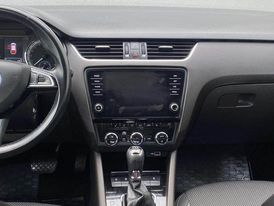 Škoda Octavia III 2.0 TDi Scout 4x4