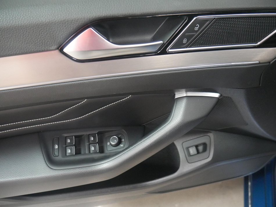 Volkswagen Passat 2.0 TDi Elegance