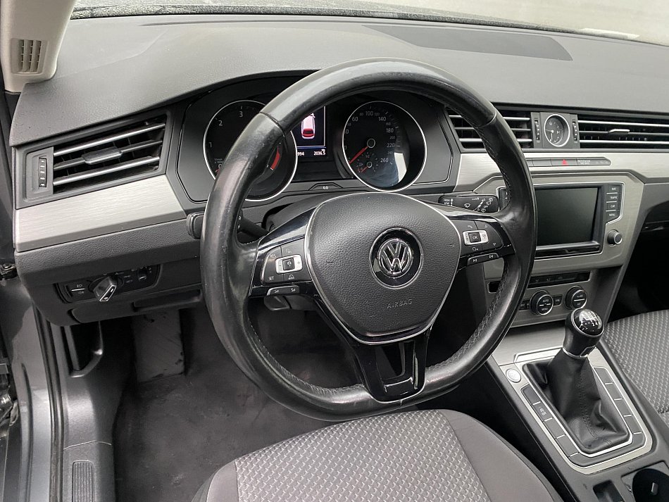 Volkswagen Passat 1.6 TDi 
