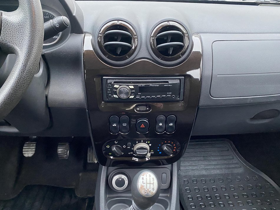 Dacia Duster 1.6 i Access 4x4