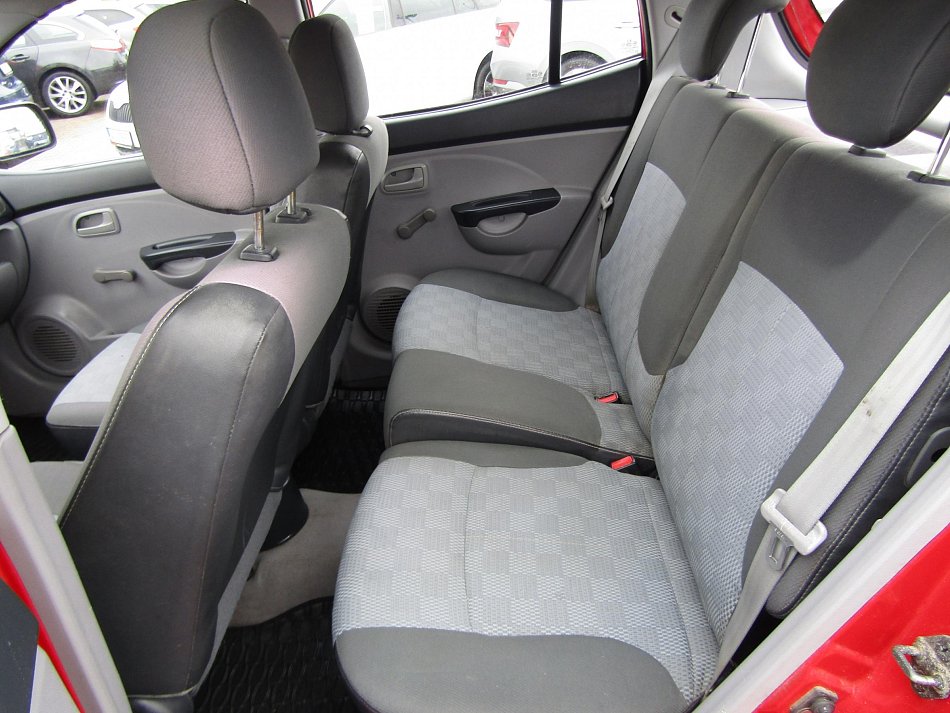 Kia Picanto 1.0i 