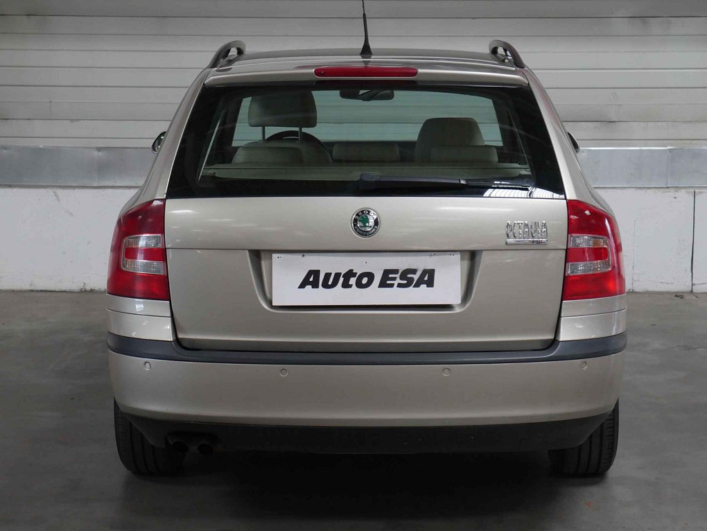 Škoda Octavia II 2.0 i 