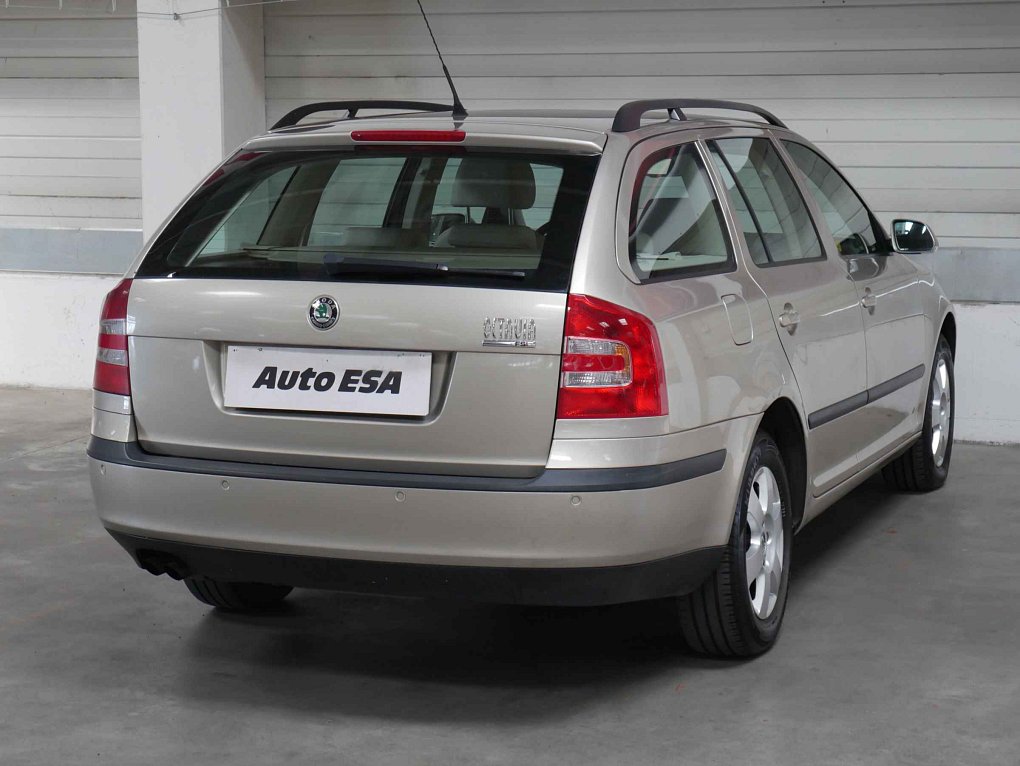 Škoda Octavia II 2.0 i 