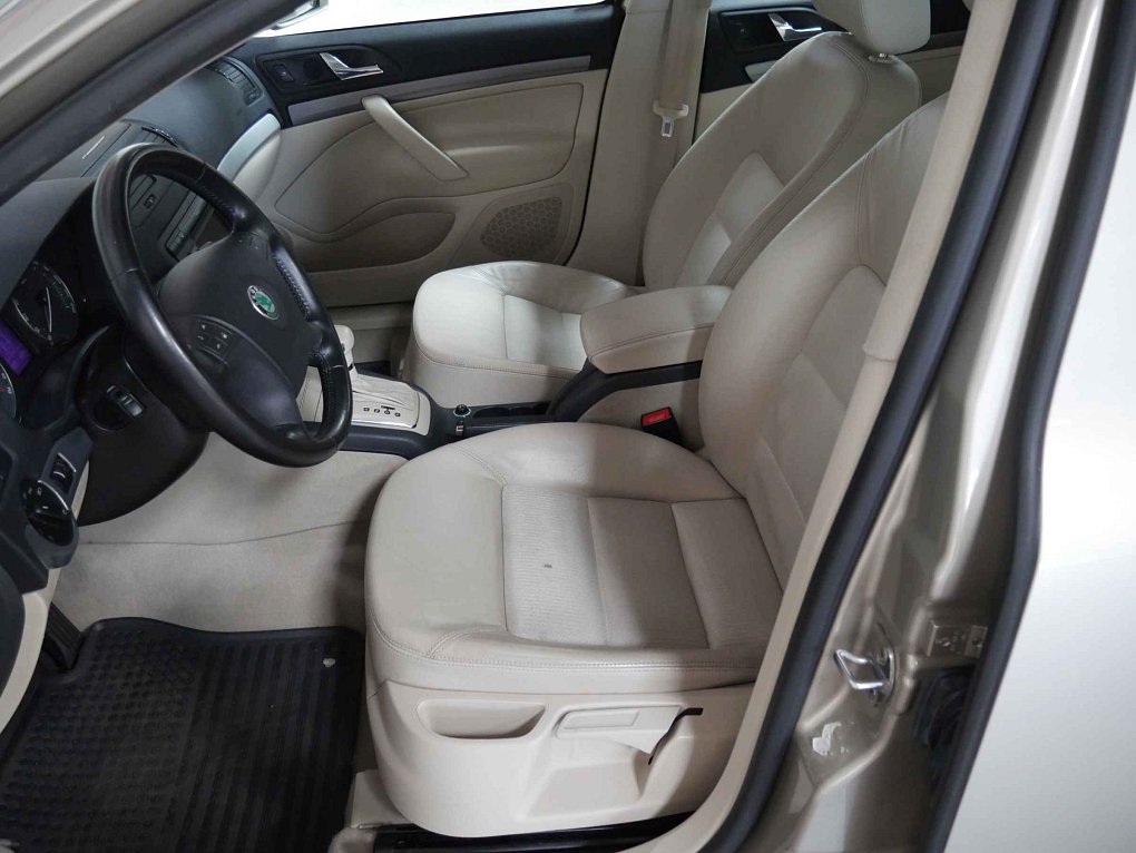 Škoda Octavia II 2.0 i 