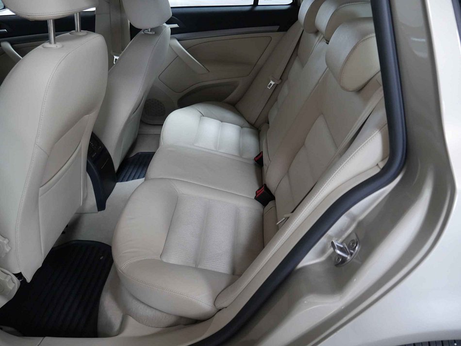 Škoda Octavia II 2.0 i 