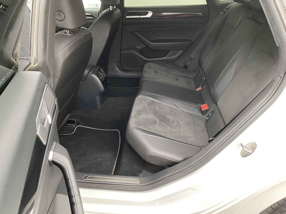 Volkswagen Arteon 2.0 TSi R-Line 4x4