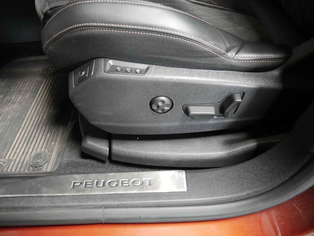 Peugeot 3008 2.0HDi 