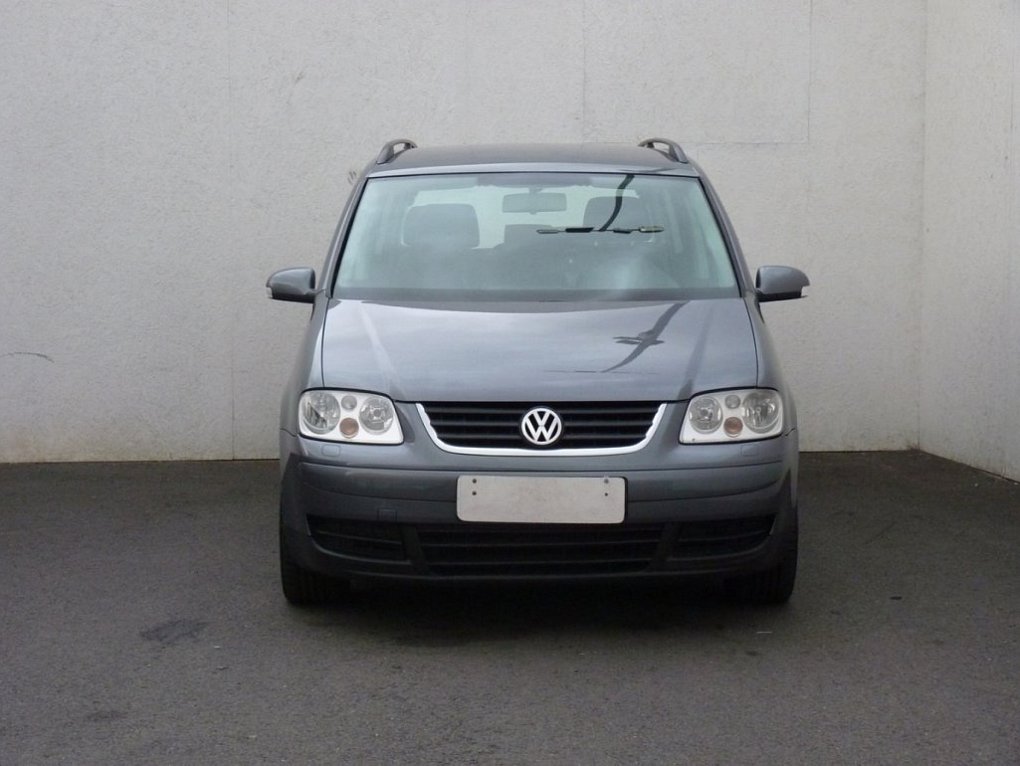 Volkswagen Touran 1.6FSI  DSG