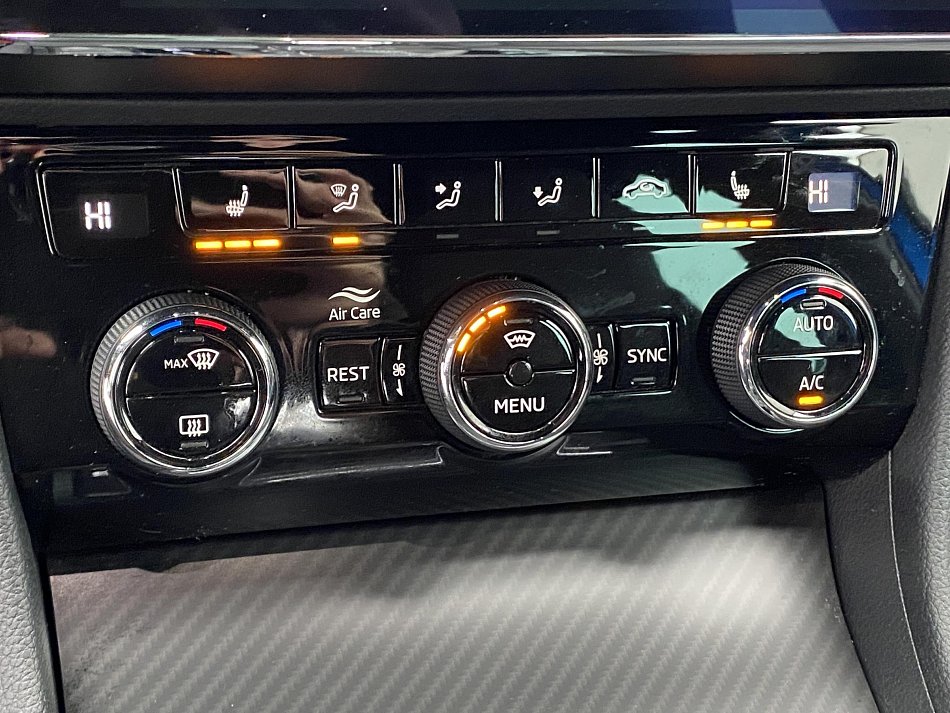 Škoda Superb III 2.0 TDi SportLine