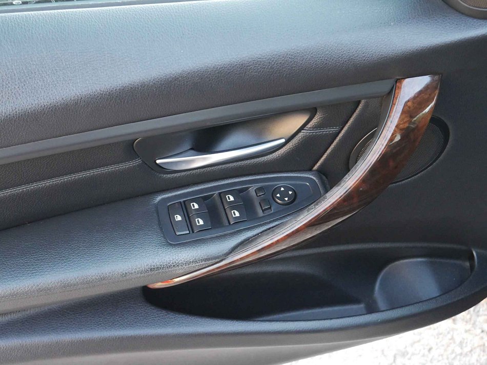 BMW Řada 3 2.0i  328i