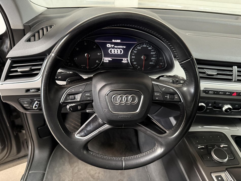 Audi Q7 3.0TDi  Quattro