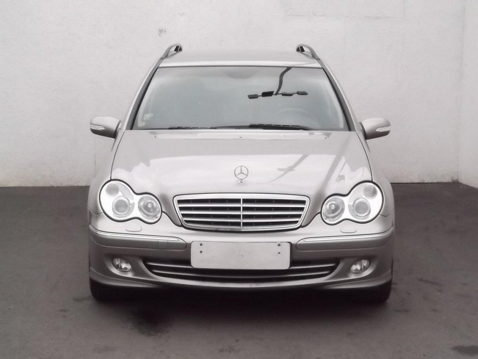 Mercedes-Benz Třída C 2.7 CDI Elegance