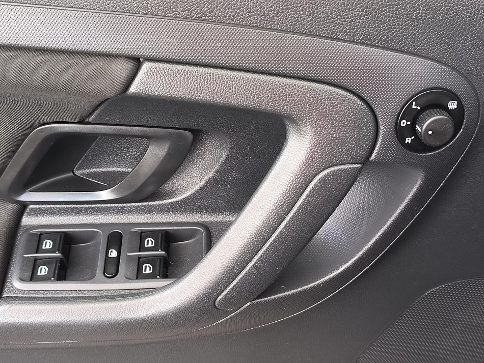 Škoda Roomster 1.6 TDi Scout