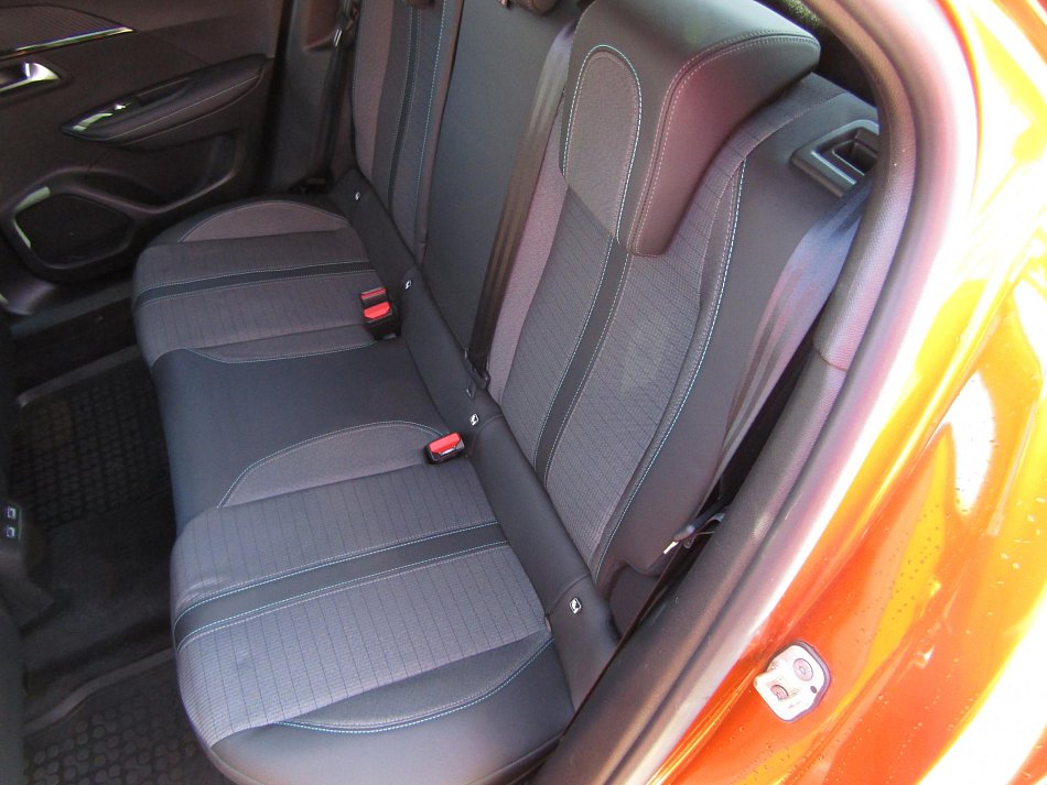 Peugeot 2008 1.5 HDi 