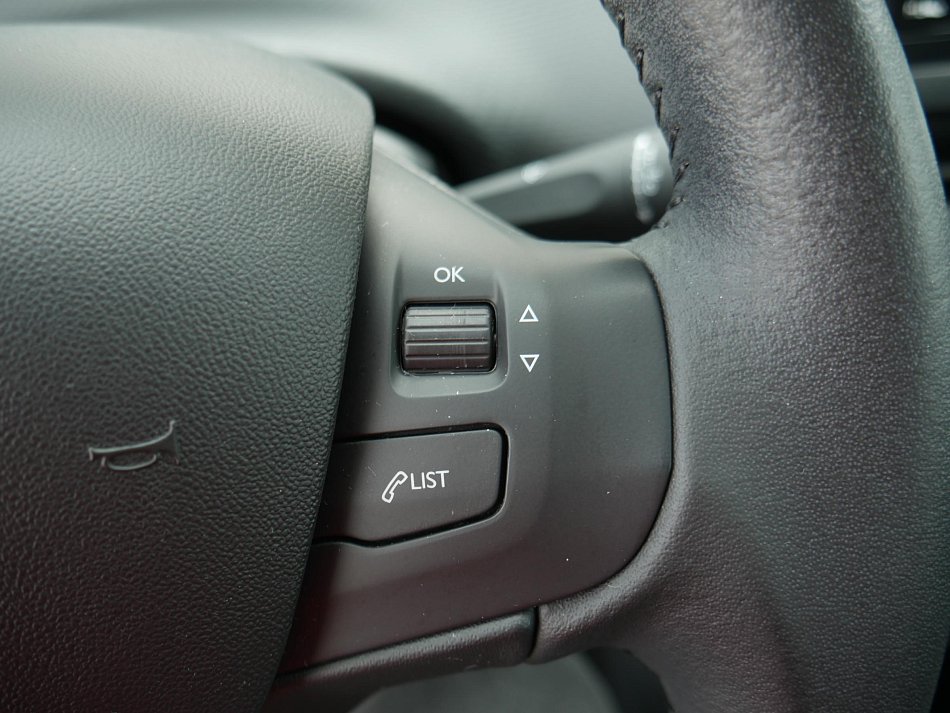 Peugeot 2008 1.2 PT Allure