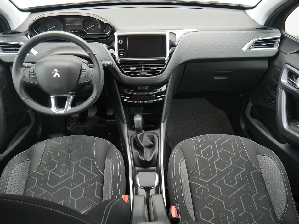 Peugeot 2008 1.2 PT Allure