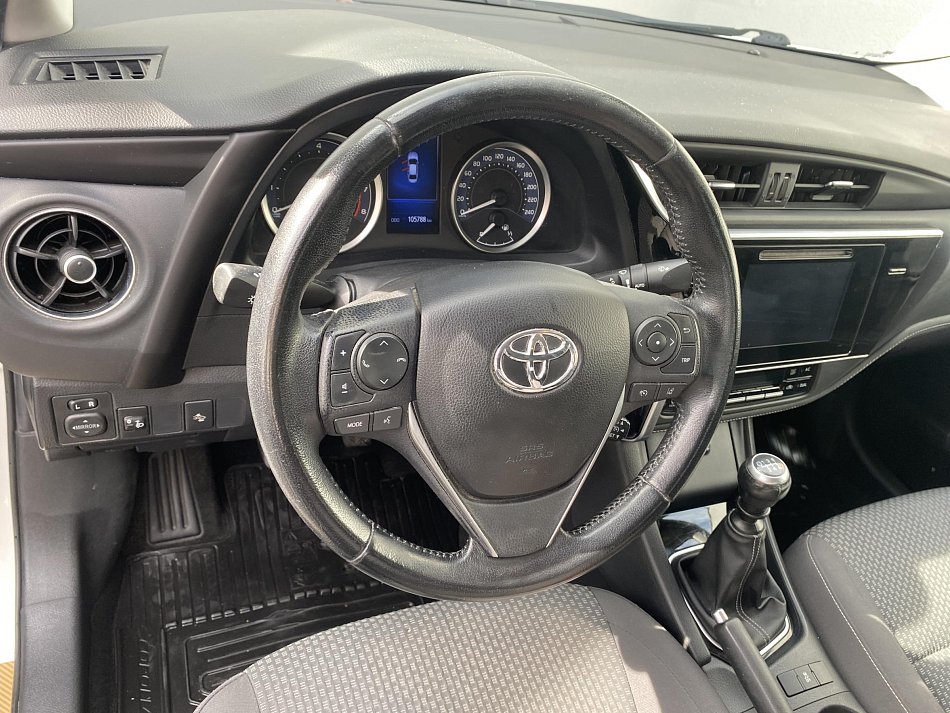 Toyota Corolla 1.6 i 