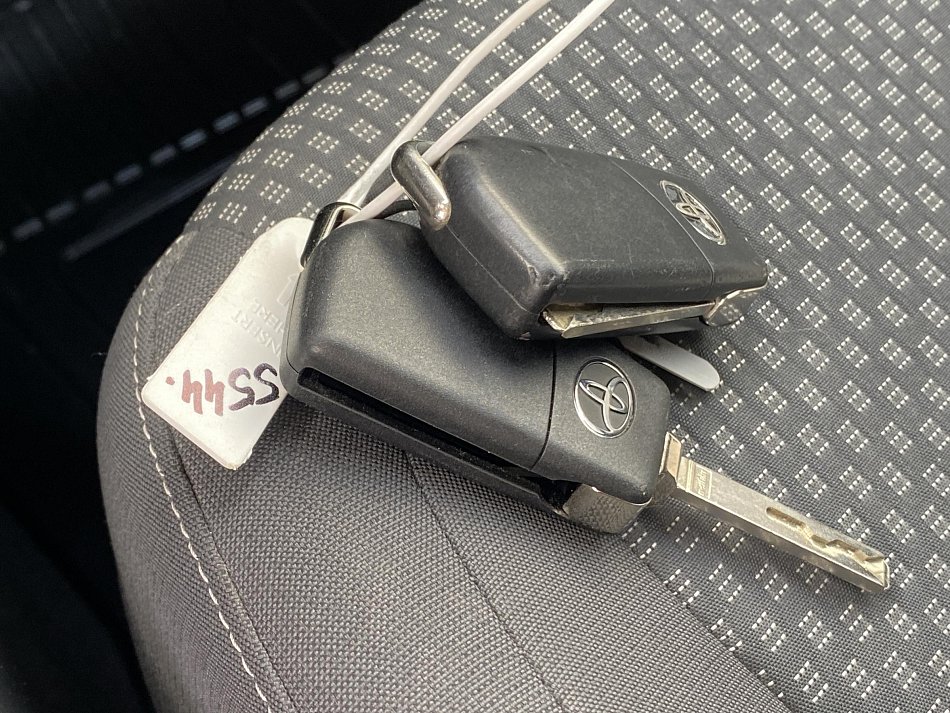 Toyota Corolla 1.6 i 