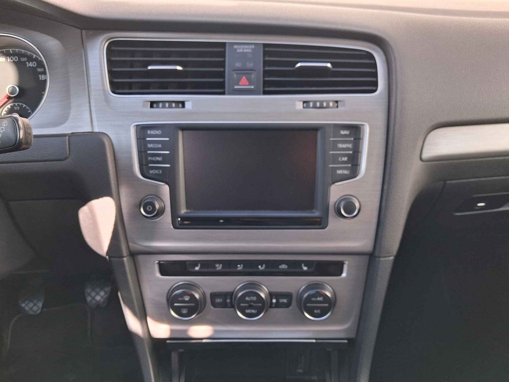 Volkswagen Golf 2.0 TDi 