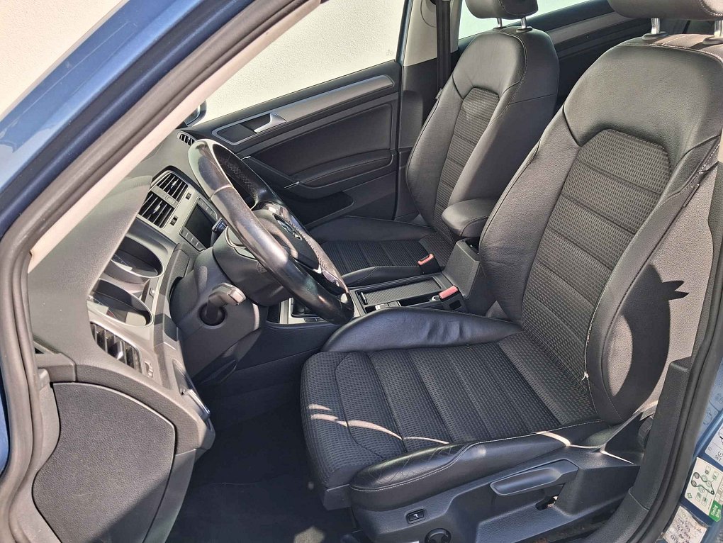 Volkswagen Golf 2.0 TDi 
