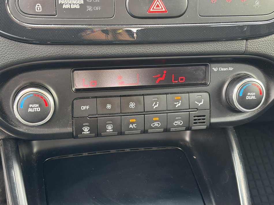 Kia Carens 1.6 GDi 