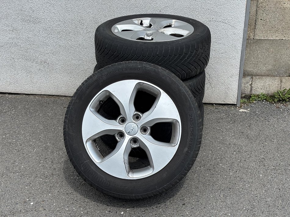 Kia Carens 1.6 GDi 