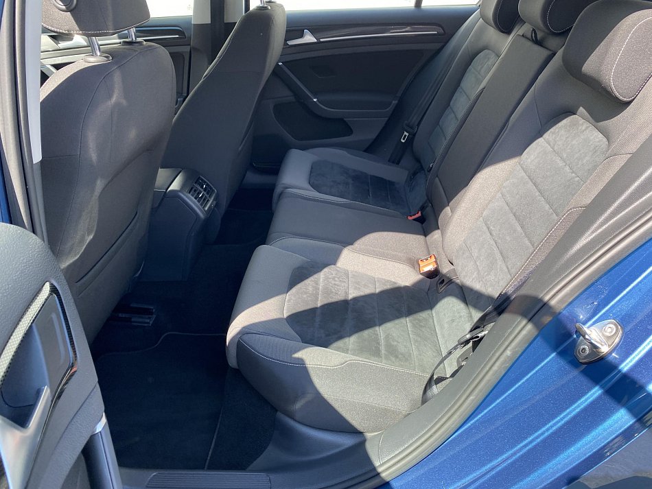 Volkswagen Golf 2.0 TDi Highline