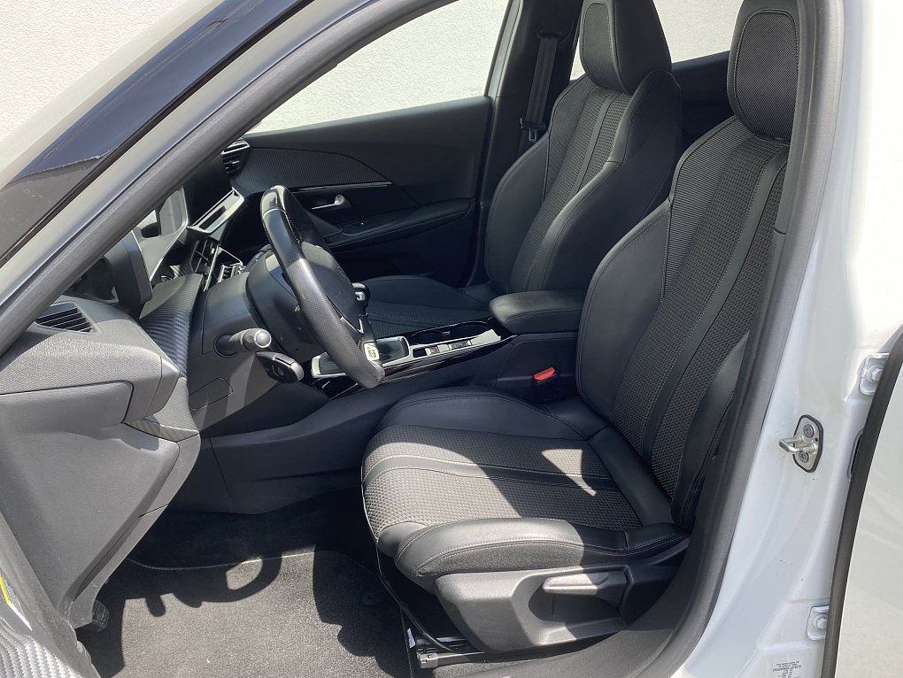 Peugeot 2008 1.2PT GT Line