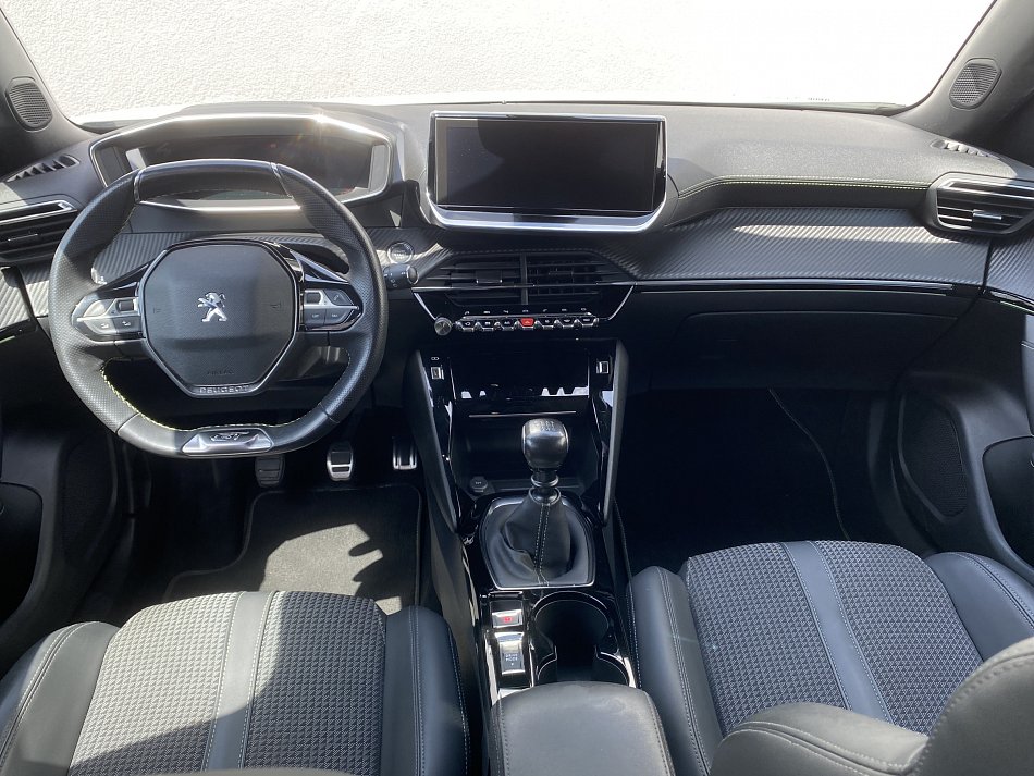 Peugeot 2008 1.2PT GT Line