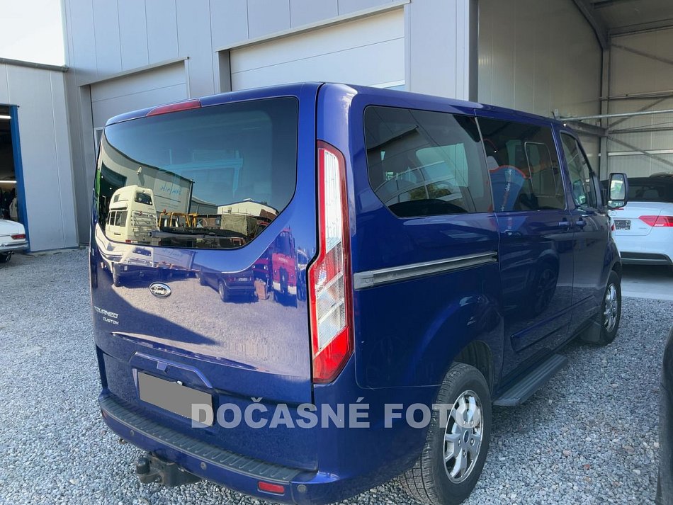 Ford Tourneo Custom 2.2TDCi Titanium