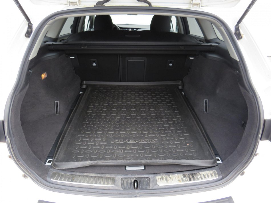 Toyota Avensis 2.0D-4D 