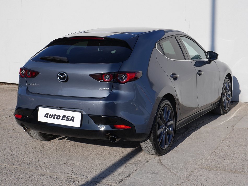 Mazda 3 2.0i 