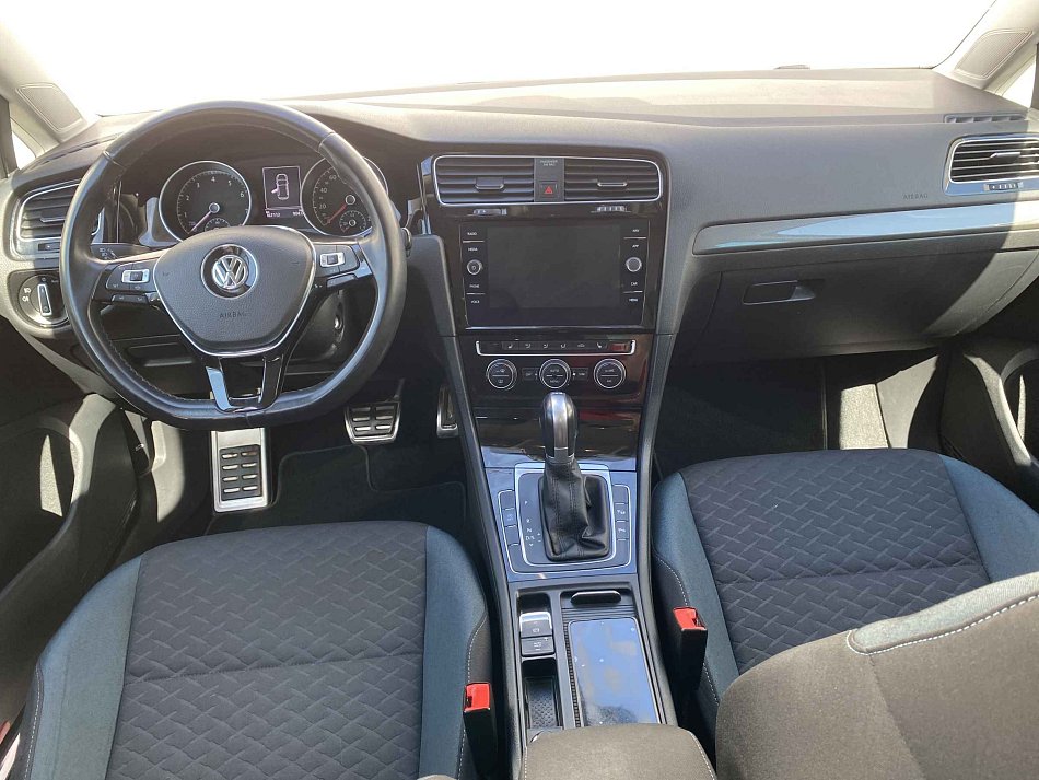 Volkswagen Golf 1.5 TSi IQ Drive