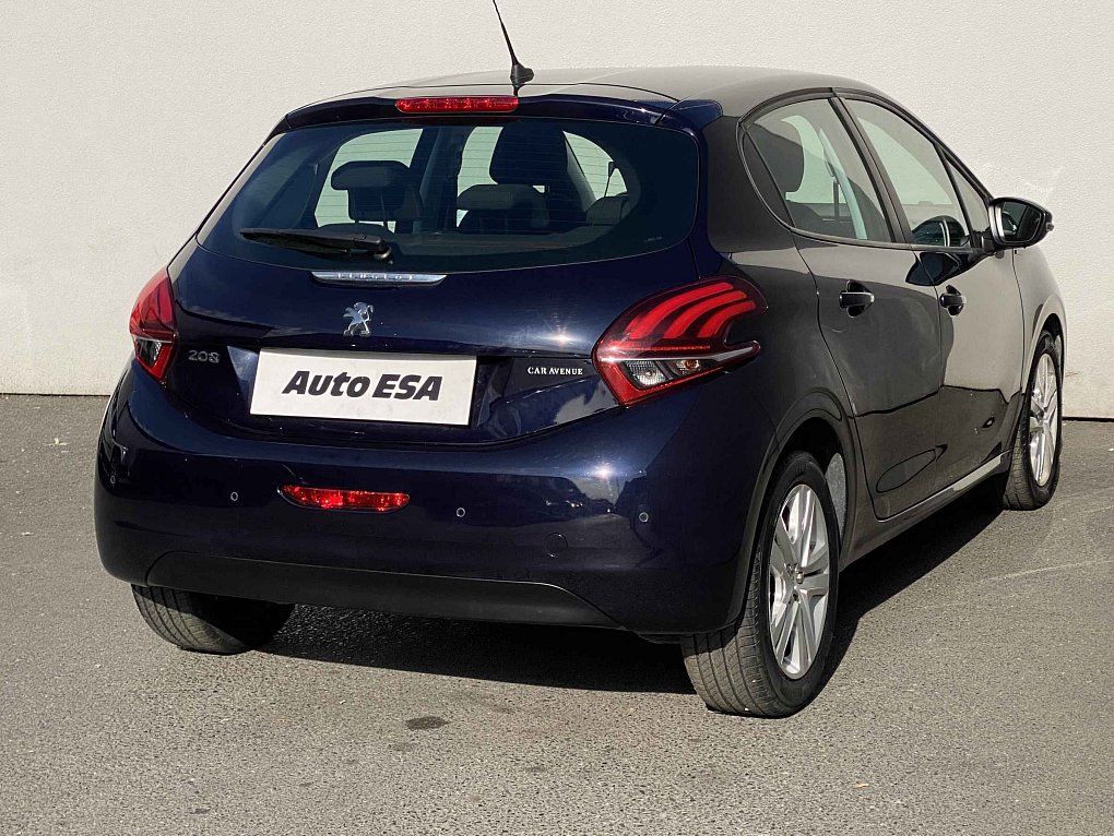Peugeot 208 1.2 PT Signature