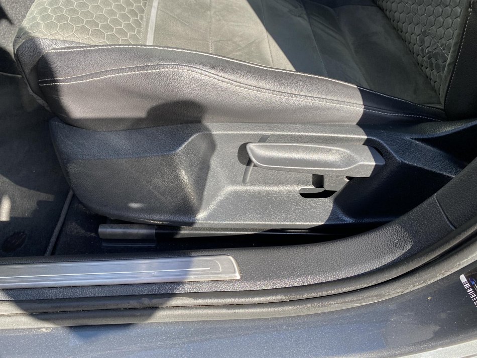 Volkswagen Golf 2.0TDi GTD